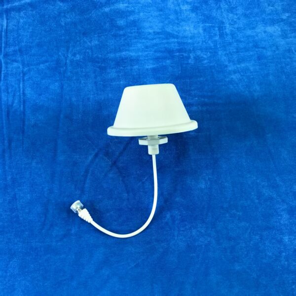 Single-polarization ceiling-mounted antenna technology